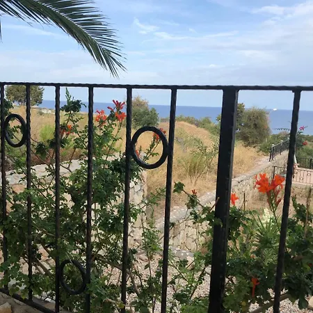 Cozy Esentepe North Cyprus * קיירניה