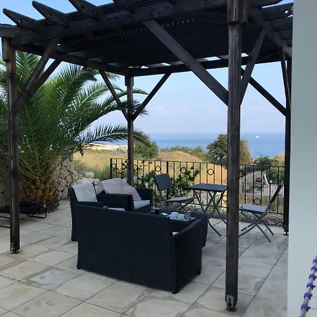 Cozy Esentepe North Cyprus דירה *